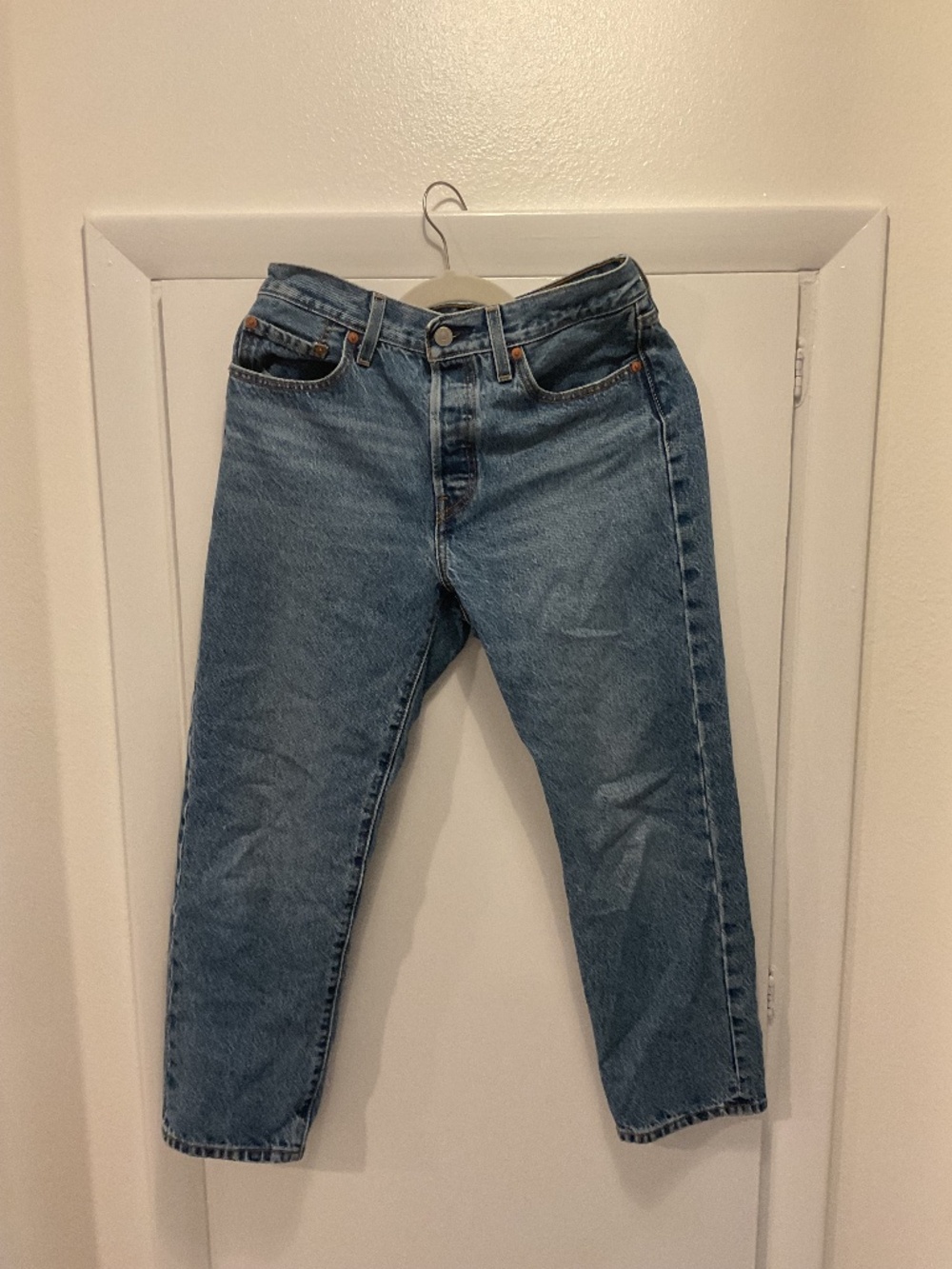 Levi’s Wedgie Straight Ankle Denim, Medium Blue Wash, Size 28W-26L